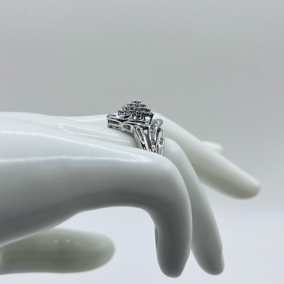 0.75 CT Natural Diamond Cocktail Silver Ring - Picture 10 of 10